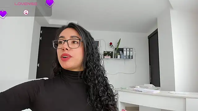 Snapshot of susana_monroy chatting on February 20, 2026, 6:21 pm susana monroy online show from February 20, 2026, 6:21 pm