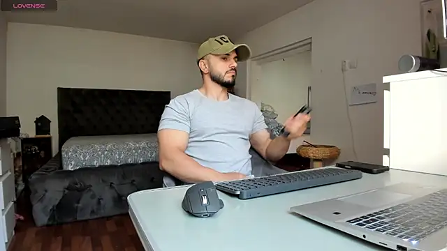 supermanboy94 online show from April 15, 2026, 5:35 am