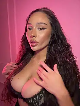 Snapshot of CardiSweetBaby chatting on February 17, 2026, 7:33 pm CardiSweetBaby online show from February 17, 2026, 7:33 pm