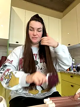 Karolina llove online show from October 29, 2025, 10:47 am