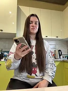 Karolina llove online show from November 7, 2025, 11:04 am