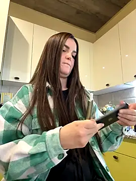 Karolina llove online show from October 21, 2025, 10:47 am