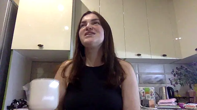 Karolina llove online show from September 22, 2025, 5:08 pm