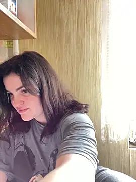 Karolina llove online show from March 3, 2025, 8:08 am