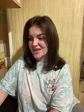 Karolina llove online show from February 15, 2025, 9:39 pm