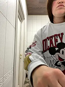 Karolina llove online show from October 20, 2025, 12:17 pm