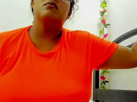 Kika teem online show from November 24, 2025, 11:27 pm