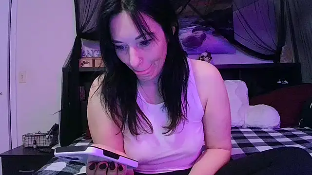 CrystalLakeXO online show from February 2, 2026, 9:41 am