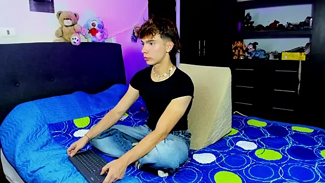 Snapshot of mateosantiago24 chatting on July 9, 2026, 6:25 am mateosantiago24 online show from July 9, 2026, 6:25 am