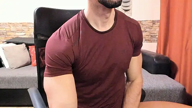 HotHunkTrainer online show from January 15, 2026, 8:51 am