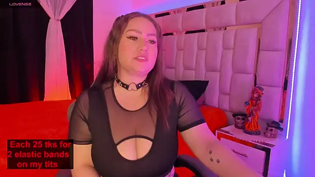 Foxy Slave online show from July 31, 2026, 8:50 pm
