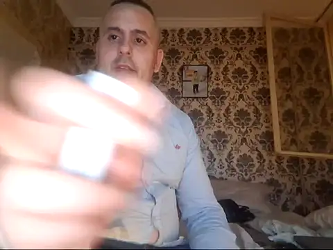 Basszos88i online show from January 18, 2025, 8:09 pm