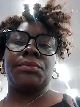 kaorysquirt online show from September 29, 2025, 10:37 pm