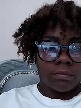 kaorysquirt online show from September 30, 2025, 4:24 pm