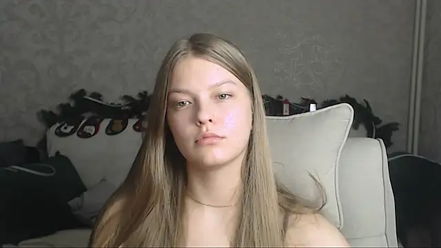EmySway online show from January 4, 2025, 5:16 pm