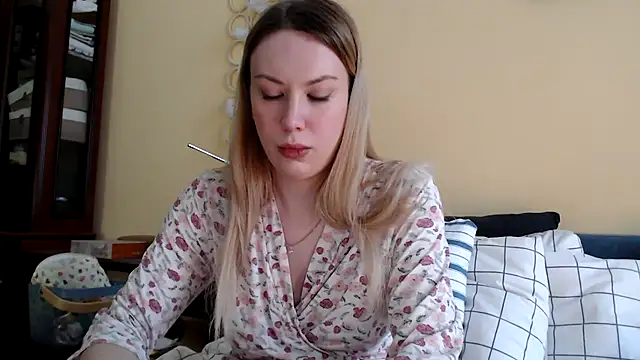 Scarlettford online show from February 19, 2025, 12:00 pm