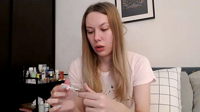 Snapshot of Scarlettford chatting on February 10, 2026, 3:55 pm Scarlettford online show from February 10, 2026, 3:55 pm