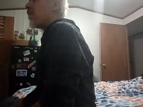 Xoc8  online show from February 10, 2026, 6:40 pm