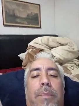 Xoc8  online show from February 12, 2026, 6:57 am