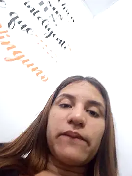 Snapshot of AnthonelaDuque chatting on March 6, 2025, 7:43 pm AnthonelaDuque online show from March 6, 2025, 7:43 pm