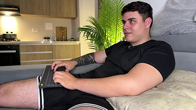 Snapshot of odin_blake chatting on February 7, 2026, 2:30 am odin blake online show from February 7, 2026, 2:30 am