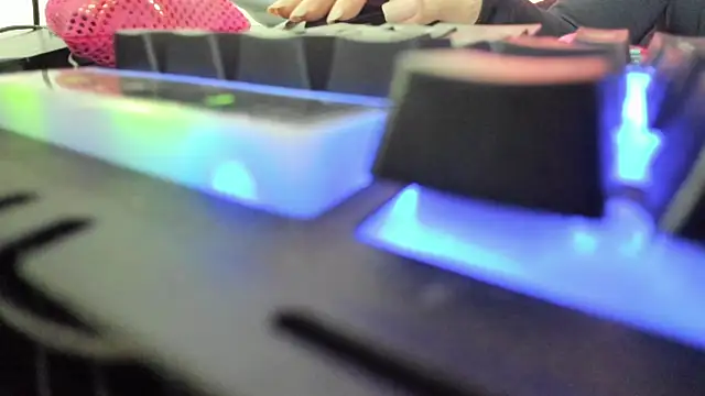 Snapshot of RaelleDarkstar chatting on October 31, 2025, 1:41 pm RaelleDarkstar online show from October 31, 2025, 1:41 pm