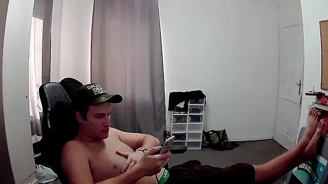 PKrisztian online show from October 13, 2025, 1:34 pm