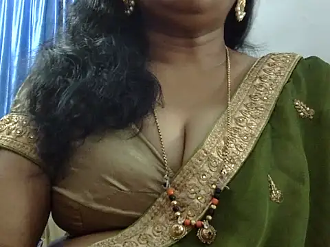 Snapshot of Vijji-telugu chatting on October 25, 2025, 3:28 am Vijji-telugu online show from October 25, 2025, 3:28 am