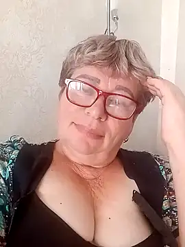 Snapshot of Lee_Nell chatting on October 15, 2025, 4:11 am Lee Nell online show from October 15, 2025, 4:11 am