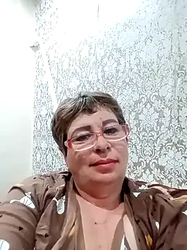 Snapshot of Lee_Nell chatting on February 26, 2025, 12:41 am Lee Nell online show from February 26, 2025, 12:41 am