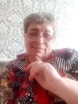 Snapshot of Lee_Nell chatting on March 18, 2025, 8:17 am Lee Nell online show from March 18, 2025, 8:17 am