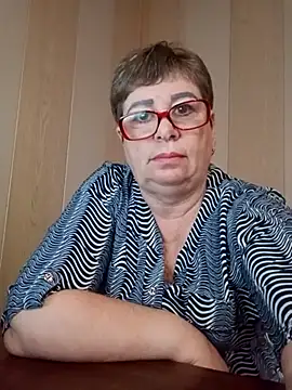 Snapshot of Lee_Nell chatting on February 6, 2025, 2:33 am Lee Nell online show from February 6, 2025, 2:33 am