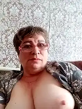 Snapshot of Lee_Nell chatting on March 10, 2025, 6:16 am Lee Nell online show from March 10, 2025, 6:16 am