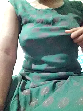 rituporna2004 online show from February 9, 2026, 2:04 pm