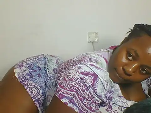 Snapshot of CuteAurel chatting on September 12, 2025, 11:43 am CuteAurel online show from September 12, 2025, 11:43 am