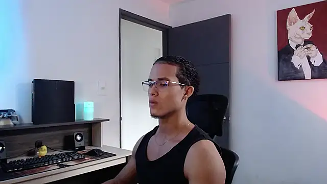 alejo x3 online show from December 4, 2024, 11:19 pm