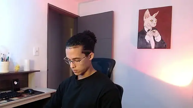 alejo x3 online show from February 14, 2025, 2:18 am