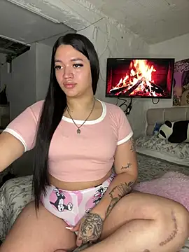 GemaGranadoss online show from October 24, 2025, 3:49 am