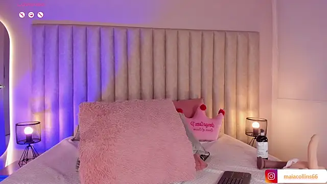 Maia Collins online show from March 12, 2025, 10:28 pm