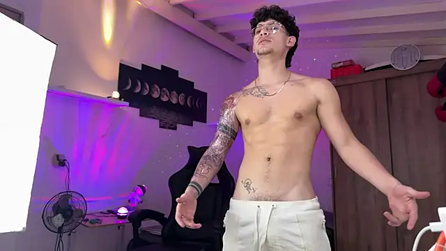 Kisan Smith online show from March 13, 2026, 3:33 am