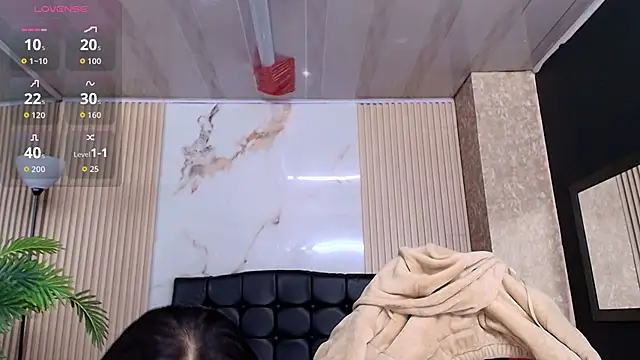 Juliet Nasty online show from December 16, 2025, 12:42 pm