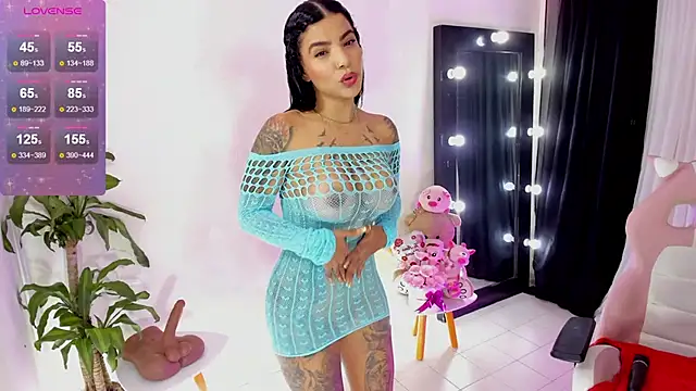 EmmaRusellx online show from September 10, 2025, 8:52 pm