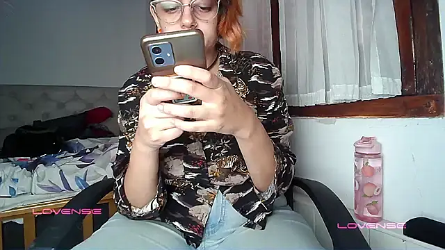 ConeNella online show from March 14, 2025, 3:03 pm