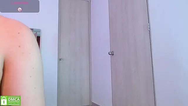 LauryMoons online show from September 20, 2025, 10:04 pm