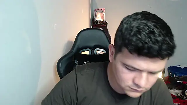 Plug Control online show from February 16, 2026, 8:51 pm