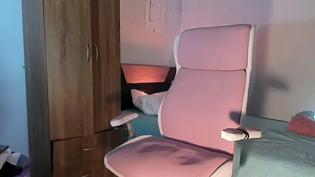 Carolinarossees online show from January 31, 2025, 11:13 pm