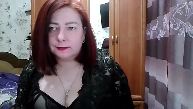 SophieNightAh online show from February 9, 2026, 3:32 pm