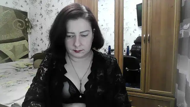 SophieNightAh online show from November 6, 2025, 3:38 pm