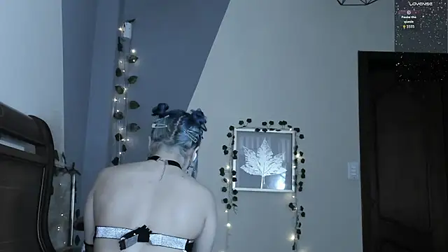 BlueBerry     online show from September 26, 2025, 9:21 pm