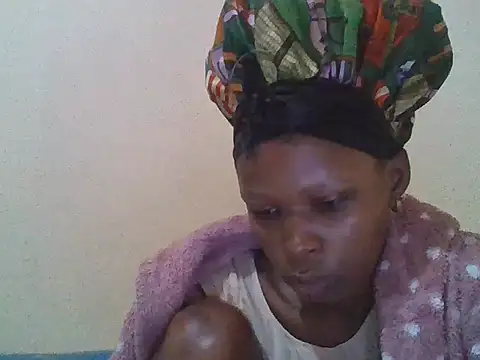 Snapshot of CharlotteDee chatting on September 21, 2025, 4:17 am CharlotteDee online show from September 21, 2025, 4:17 am